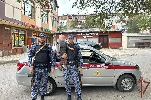 В Кизляре росгвардейцы нашли ушедшего со двора мальчика