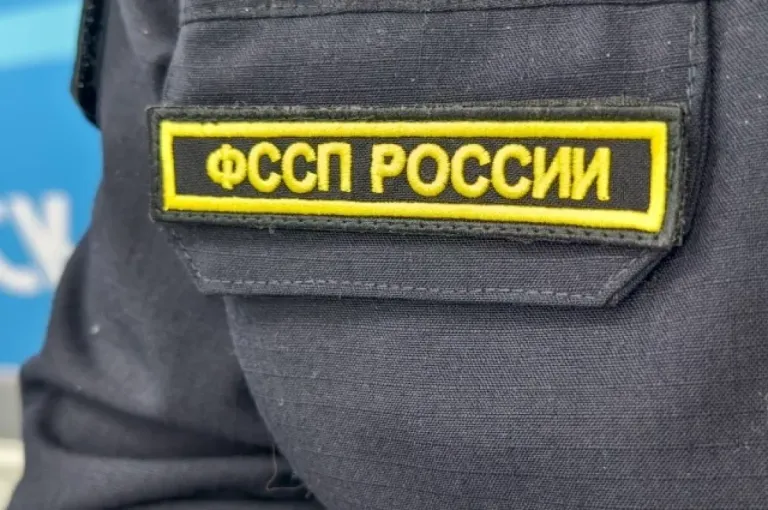 У экс-пристава Махачкалы изъяли квартиры и 1,5 млн рублей