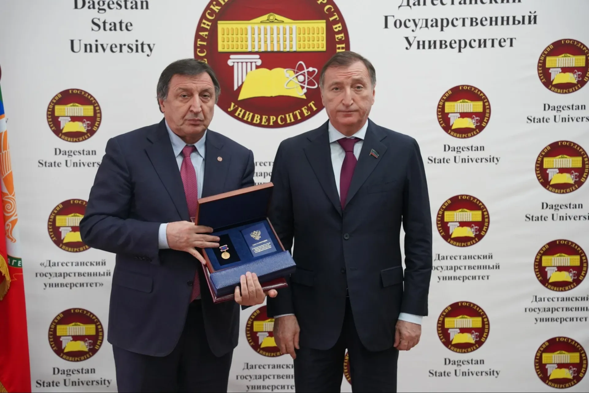 Ректор Даггосуниверситета Рабаданов получил медаль Минобрнауки России