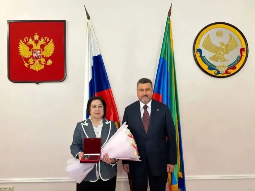 Уммупазиль Омарова получила орден Почёта Дагестана III степени